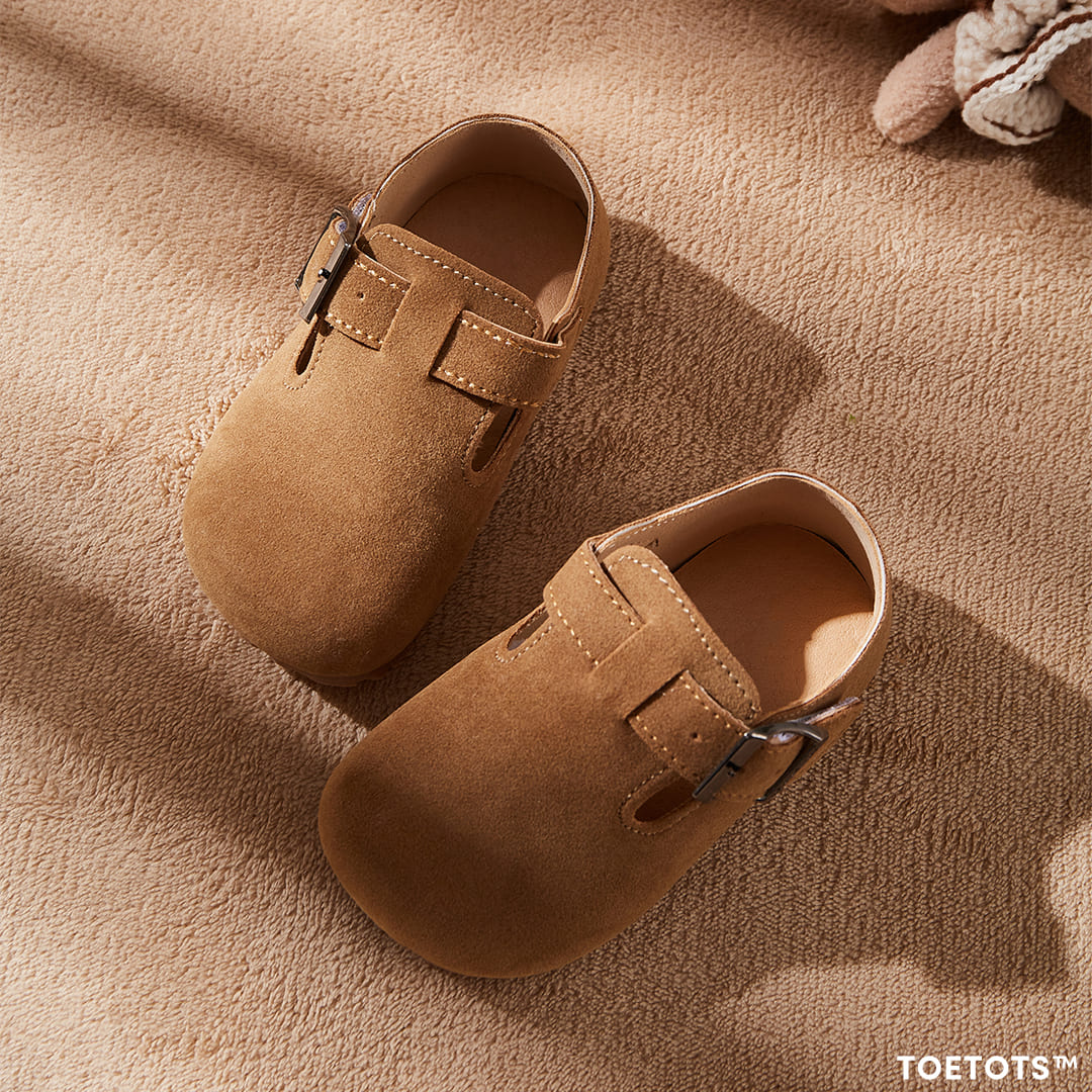 Clover - Buckle Shoes