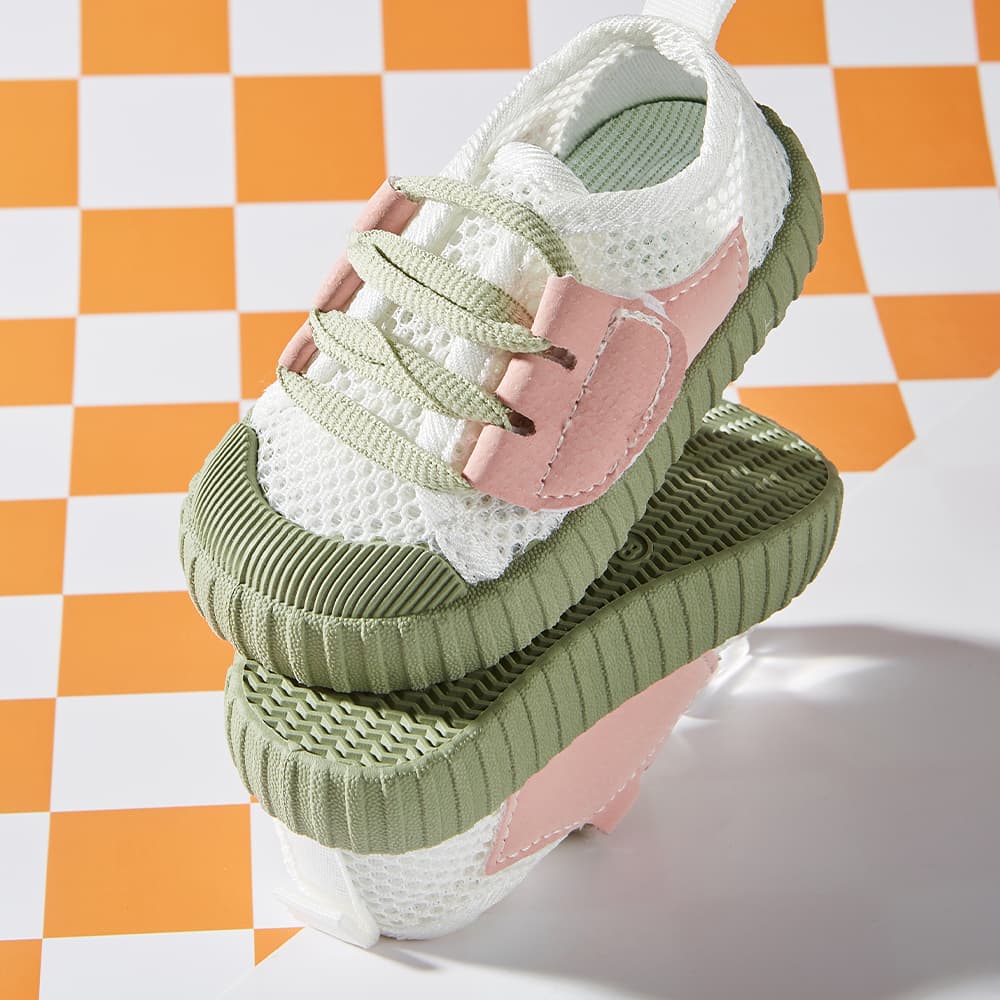 TotTrek Air - حذاء رياضي للأطفال